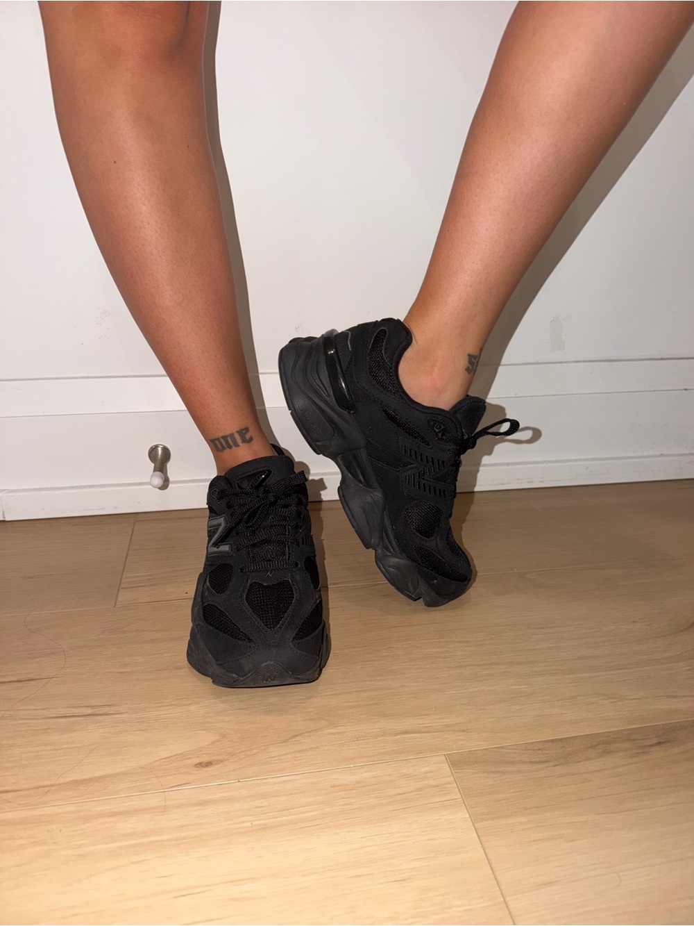 New Balance Black Women's Chunky Athletic Sneakers